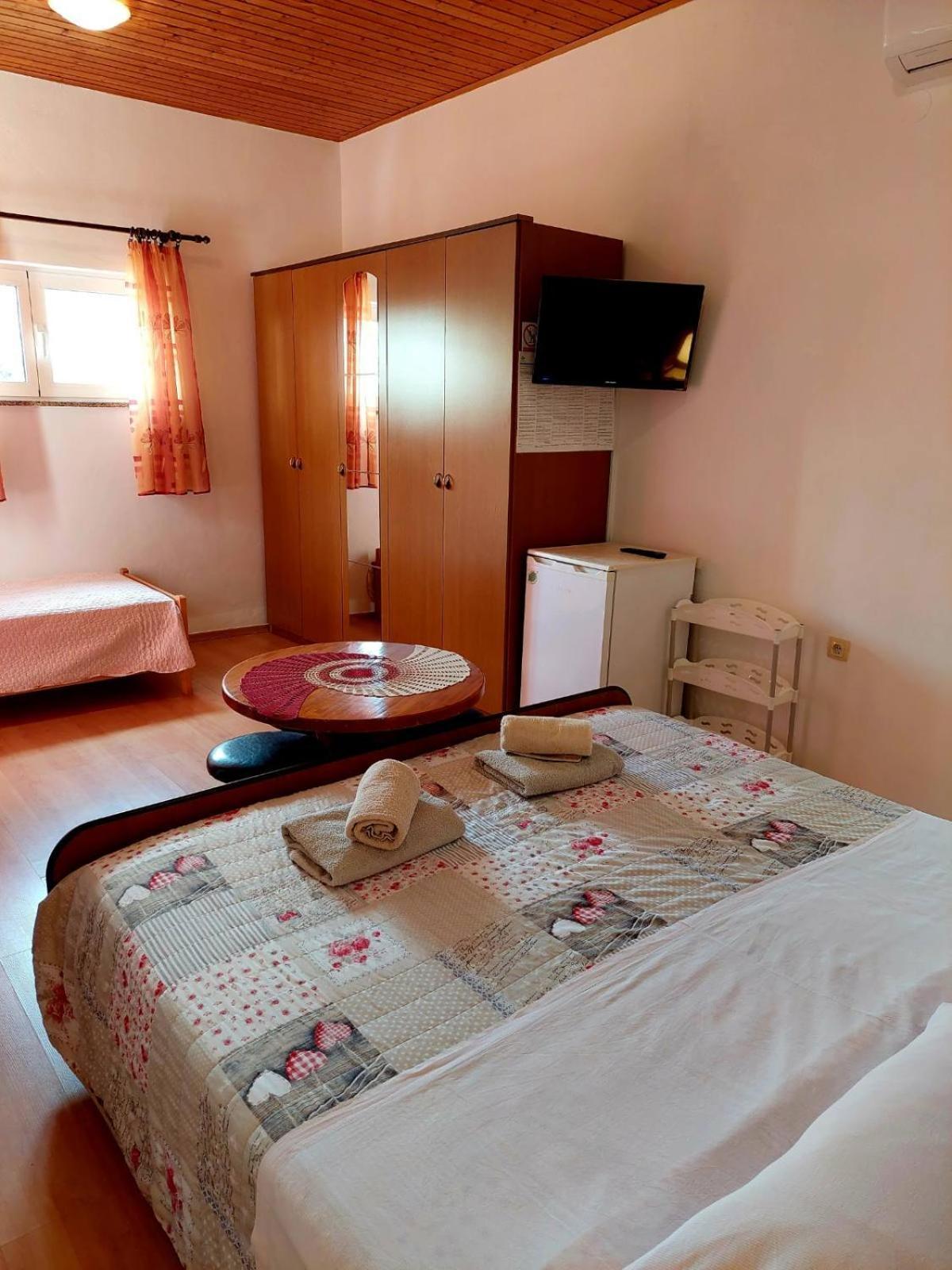 Rooms Hodanic Veglia Cameră foto